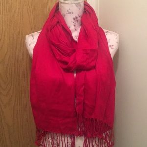 3/$15💰Red scarf